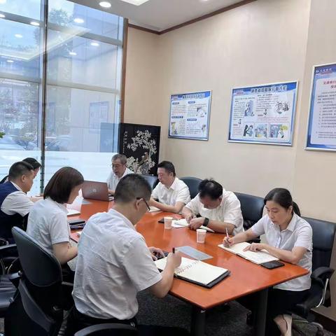 分行党委委员、副行长胡江平到营业部调研网点综合化转型工作