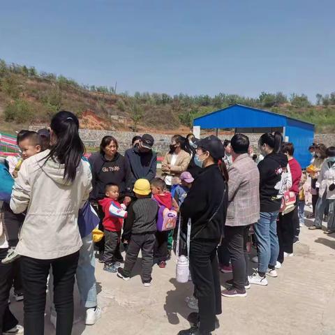 寻梦之旅———南赵庄幼儿园远足踏青活动