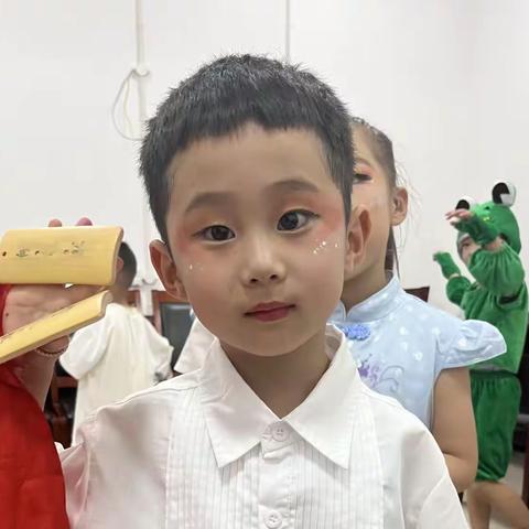 🍀泽馨苑幼儿园🍀典藏童年的回忆之苗苗四班——何宸默