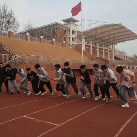 凤阳三中九年级寄宿生积极备战体育考试