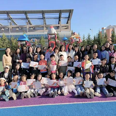 幼儿园生活就像万花筒💗五彩缤纷💛孩子们的快乐很简单一日生活是快乐🍬嬉笑玩闹也是快乐