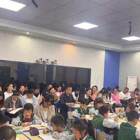 “语”你同行，“研”以致远 ——记九小低段语文组教研活动