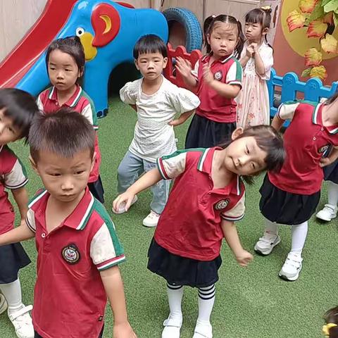 乐苗幼儿园中班期末总结——幼儿园的美好时光