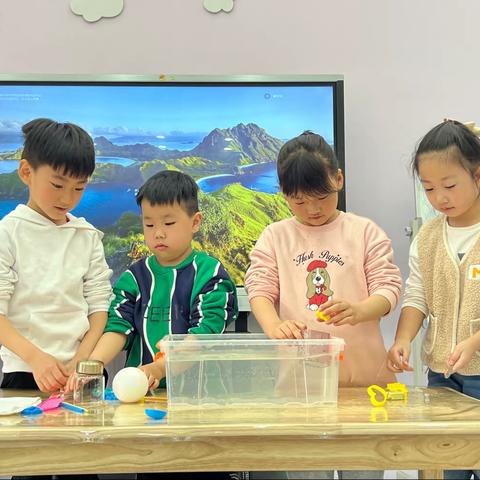 友小附属幼儿园  大班一周活动纪实