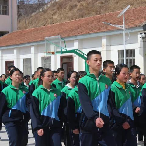 崇德尚美   敦行致远———镇原县南川初级中学开展学生国防教育活动