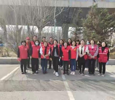 【上园街道圣淘沙社区】党建引领聚合力 卫生清扫齐动员