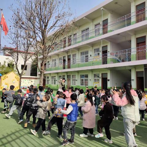 春雨润禾苗,成长早知晓----樊营中心小学附属幼儿园