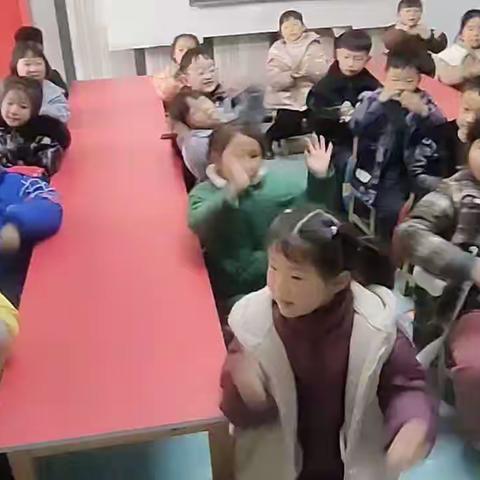 幼儿美好的一周结束啦！我们一起来看看幼儿在园一周生活吧