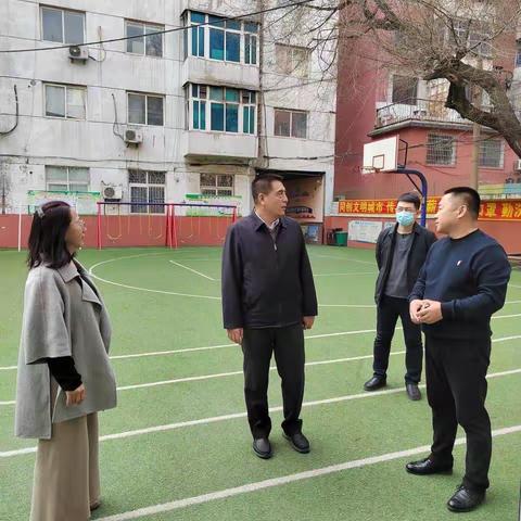 把好学校食堂食品卫生安全关- -明山区纪委书记张守君莅临我校督导食堂工作