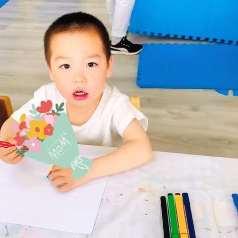 温情五月·快乐成长——小一班五月份精彩回顾