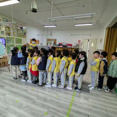 国色天香幼儿园大四班—图书月活动