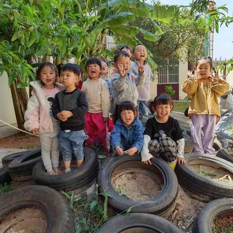 莲池社区幼儿园小一班三月《🌱春天来了✨️》精彩分享