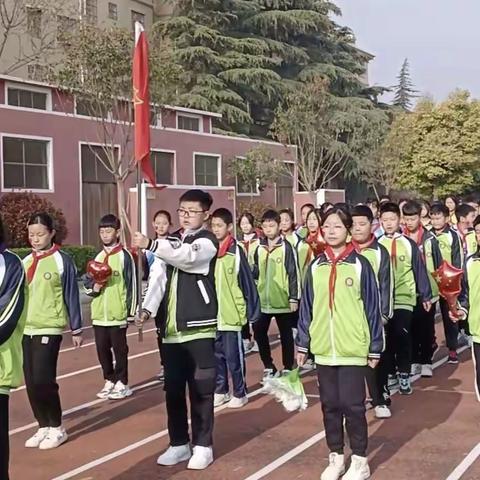 青春如火    超越自我---坛山小学六年级二班运动会掠影