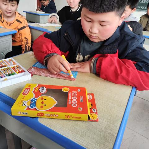 五年级童本手工活动