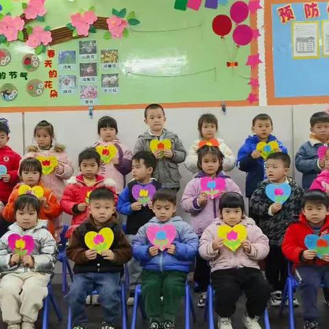 花开盛夏·收获成长 ﻿              🌈彩虹幼儿园大二班期末汇报