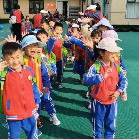 管道局礼仪幼儿园“缅怀革命先烈，弘扬爱国精神”——春游活动￼管道局礼仪幼儿园（副本）