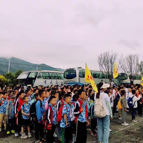 重庆市江北区华渝实验学校1年级1班“出彩”少年探寻工匠精神.“袁”梦稻香，禾下乘凉研学旅行课程