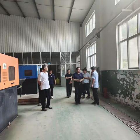 威县应急管理局聘请专家对全县重点监管工商贸企业持续开展隐患排查