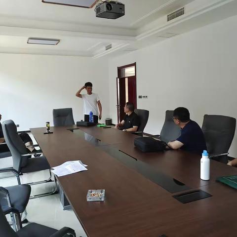 威县聘请安全专家对工商贸重点企业持续开展隐患排查