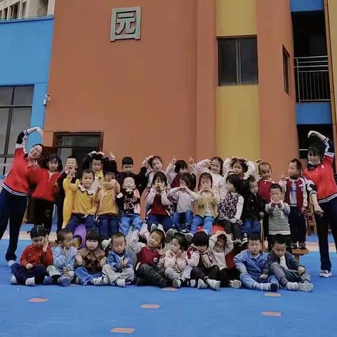 孩子们的精彩瞬间——飞扬幼儿园小一班4月美篇