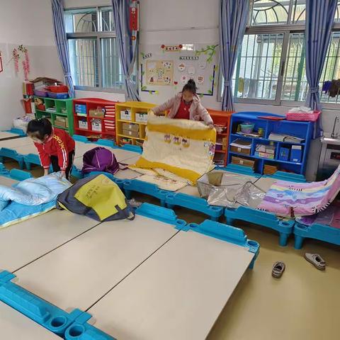 大二班三月份日常活动分享——龙岗而芝幼儿园