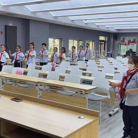 我们一起去成长———临钢小学2018级2班社会实践活动纪实