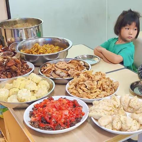 🍀🌸💐🌷春光四月，“食”光之约——青藤伊贝儿校区自助餐活动🍉🍊🍎🍔