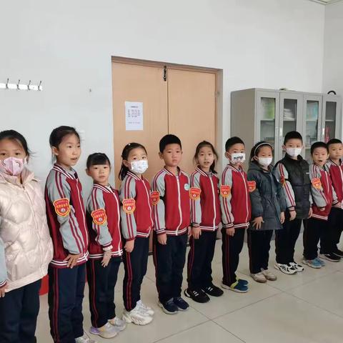 【奎聚教育，校园风采】昌邑市奎聚小学健全“优秀安全员”队伍，开展安全监督工作。