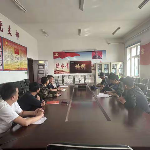 弘扬时代主旋律  汲取榜样力量