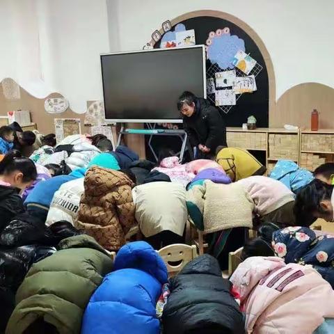 文明礼仪伴我行—大九班生活活动精彩花絮