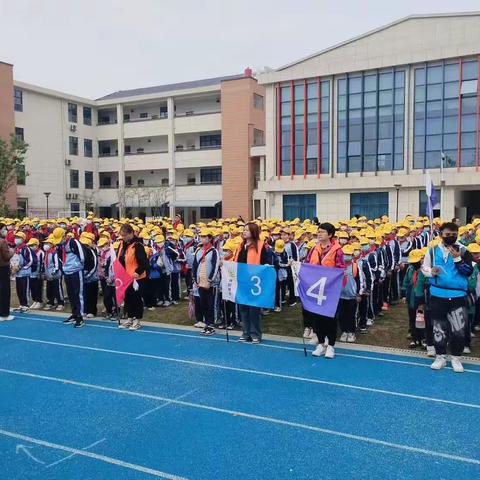 四月芳菲惹人醉 乡村研学共奋进———洋溪小学五年级乡村909研学活动