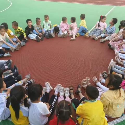 泸县潮河镇中心幼儿园瓦子分园中二班5月份主题活动——好玩的夏天