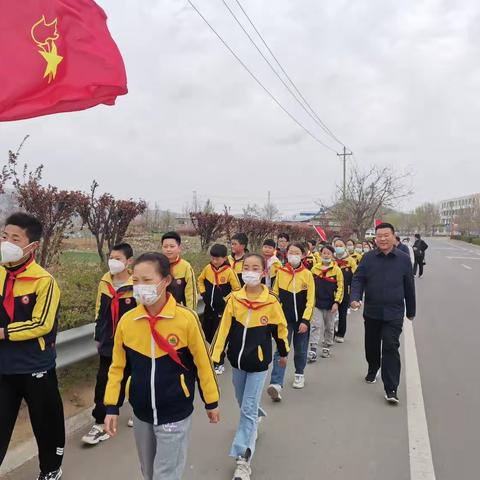 全环境立德树人—莒县峤山镇第二小学“缅怀家乡英雄，争做时代新人”