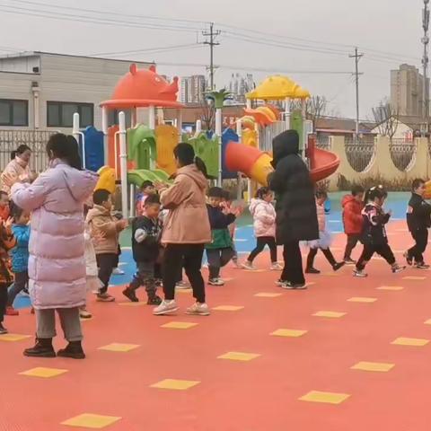 快乐成长，我来陪伴—小三班一日活动