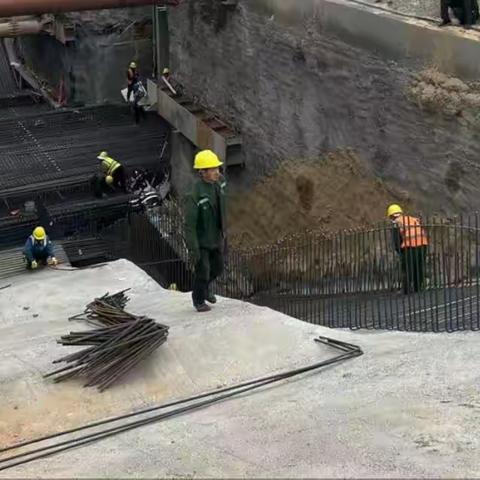 榆阳区朝阳路街道办消防所开展建筑工地安全检查