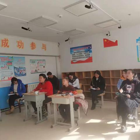 巴音中心校组织新一轮听课