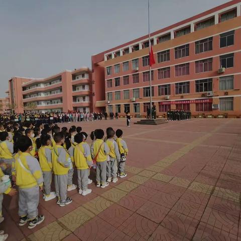 【幼小衔接】筑梦前行初印象——记大班幼儿参观小学