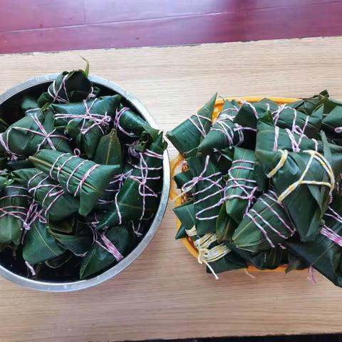 历山东路日间照料中心——“同享端午，共品粽香”