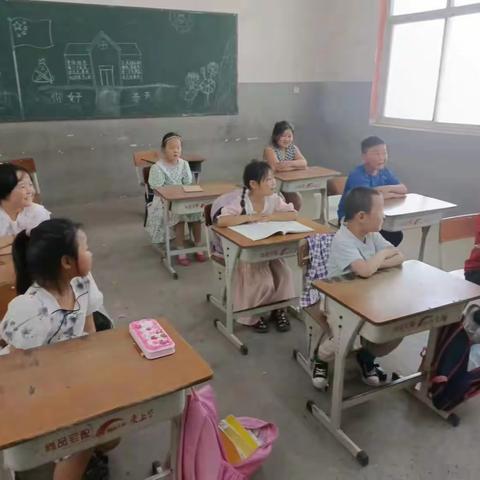 居安思危，防患未然——王称堌镇项城小学“防震减灾”演练