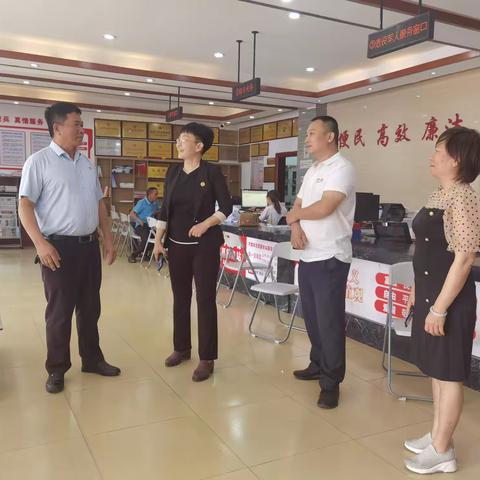 文明崖城  “卫”你喝彩|区政协副主席朱肖蔓到崖城村督导“创文”“巩卫”工作