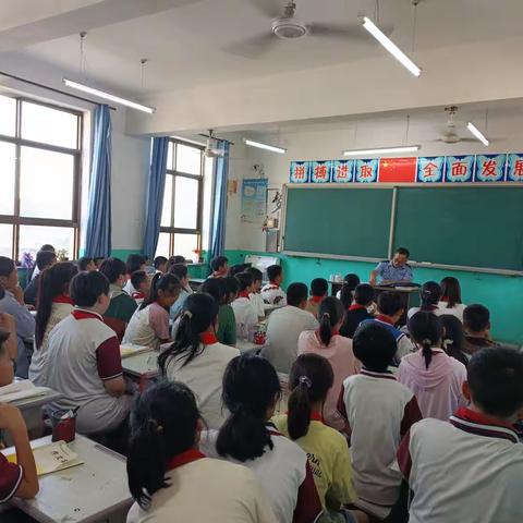 赵庄子完全小学交通安全知识讲座