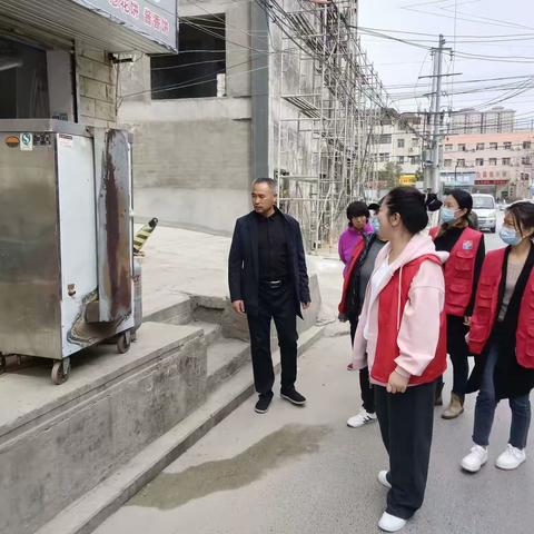 金耀街道“一中心四平台”：大风天气 网格开展排查城市设施安全隐患