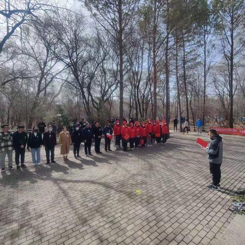 “瞻仰红色丰碑，缅怀革命先烈”——扎兰屯市第二中学清明祭英烈活动