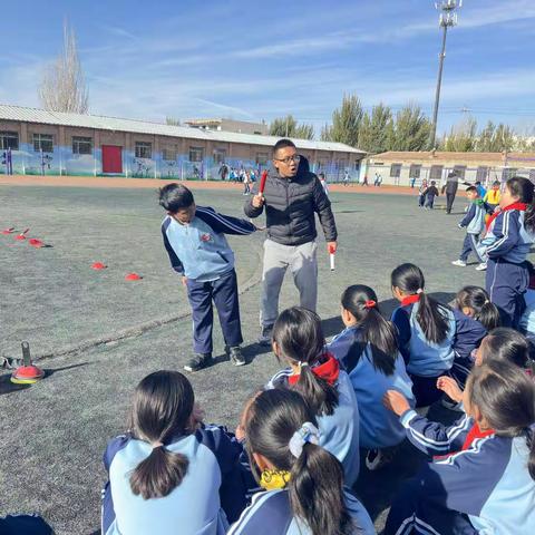 聚力同行，研思共进——临河区第六小学＂达标课，优质课，创新课＂竞赛术科组活动