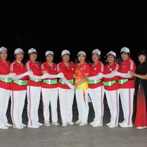 健康的身体走出来——郓城县大随健步队一周年庆典