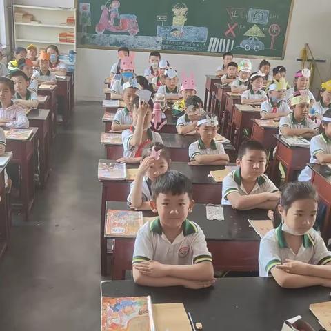 “青蛙卖泥塘”