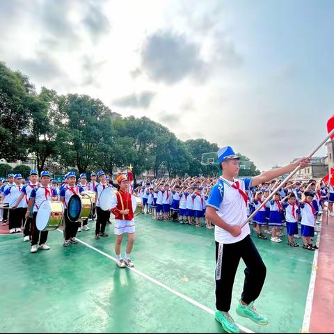 【临武县二完小】“童心向党，奋进新征程”——新队员入队仪式