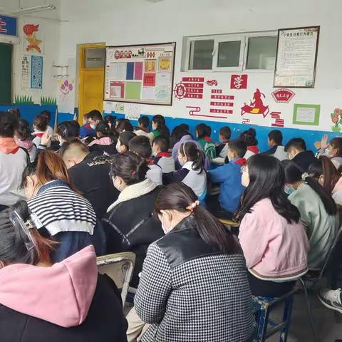 示范引领教学––恰格拉克乡第一小学