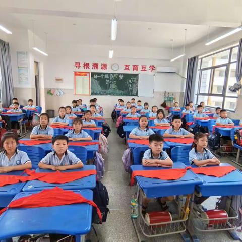 “学习二十大   争做好少年”凤阳县永安小学新队员分批入队仪式