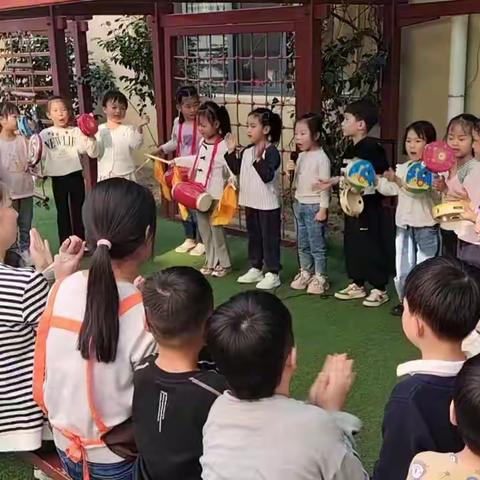 【自主游戏】“音乐小舞台”——爱嘉贝幼儿园蓝天五班自主案例分享